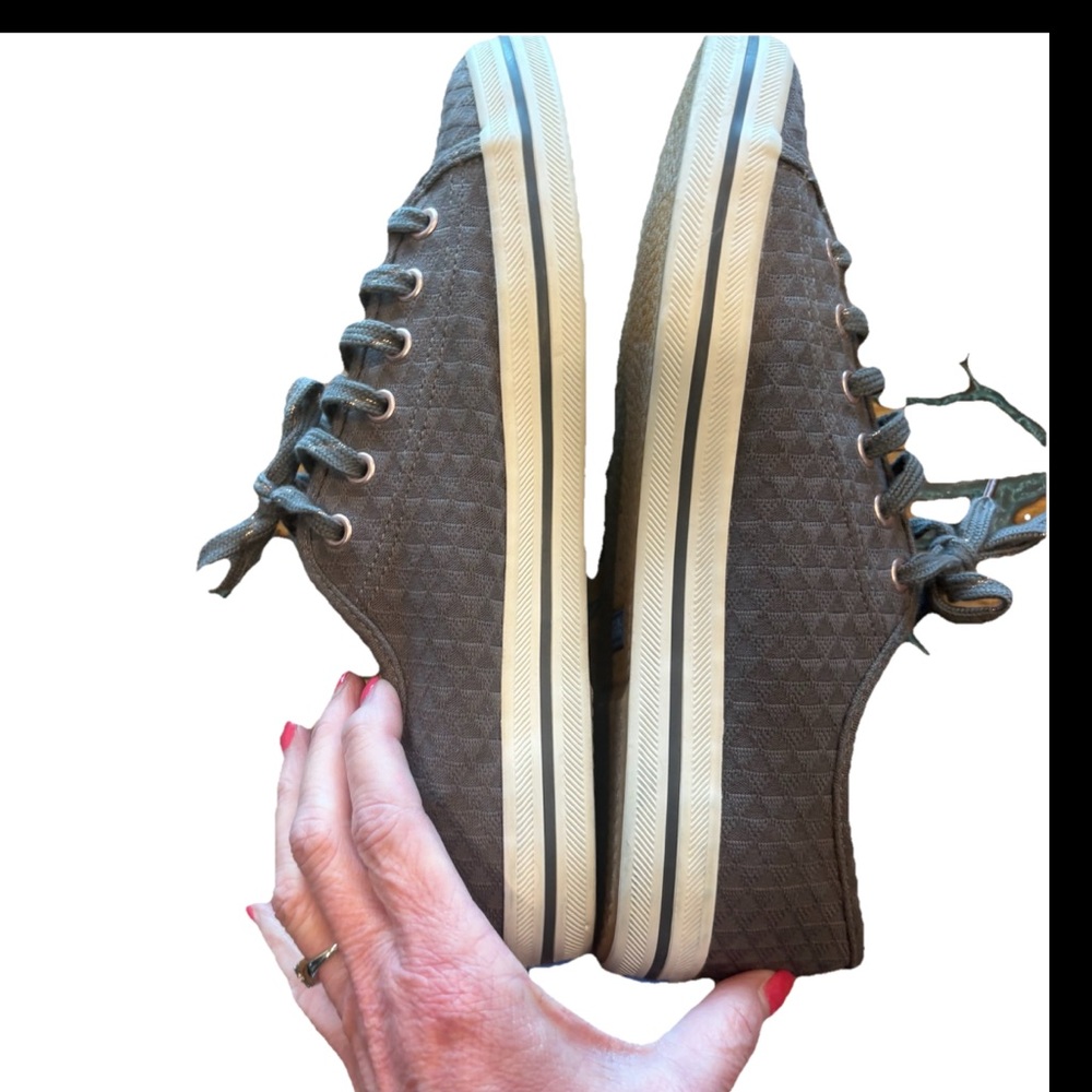 Keds Like New Gray Textured Canvas Sneakers - Picture 3 of 6